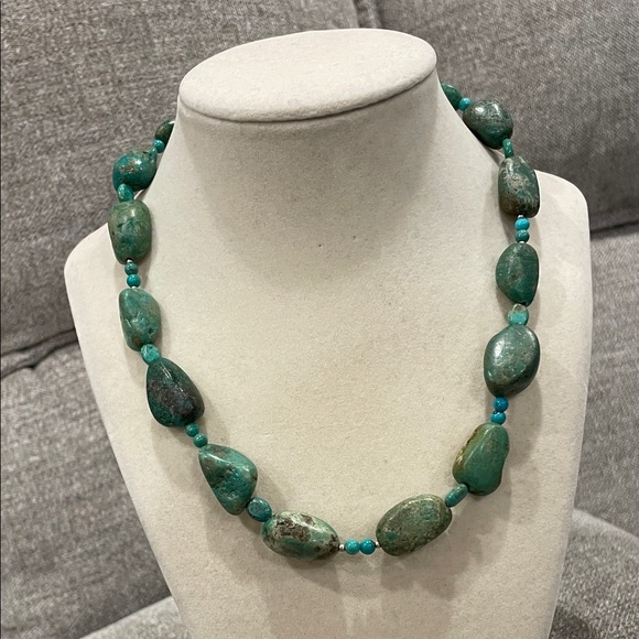 Elegant Green Stone Necklace